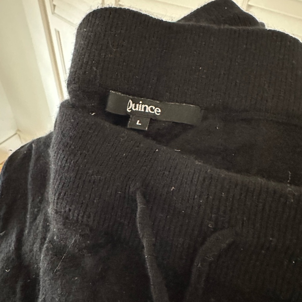 Quince Cashmere Joggers